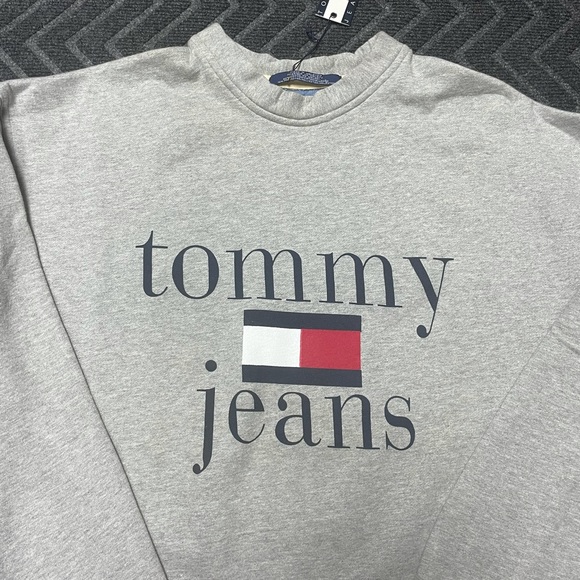 Tommy Hilfiger Crewneck men’s - Picture 2 of 5